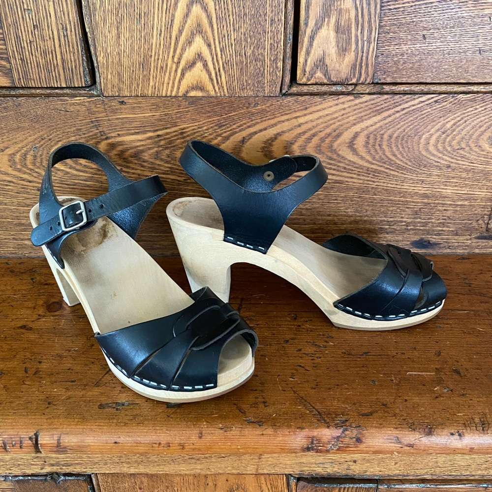 Swedish Hasbeens 36 6 black leather wooden clogs Mary Jane sandal buckle FLAW